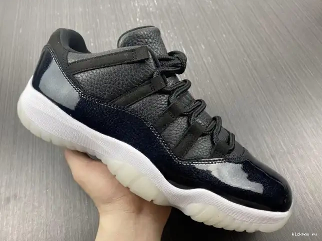 Cheap Kickmax 11 AV2187-001 Retro Air Low Jordan 72-10 0508
